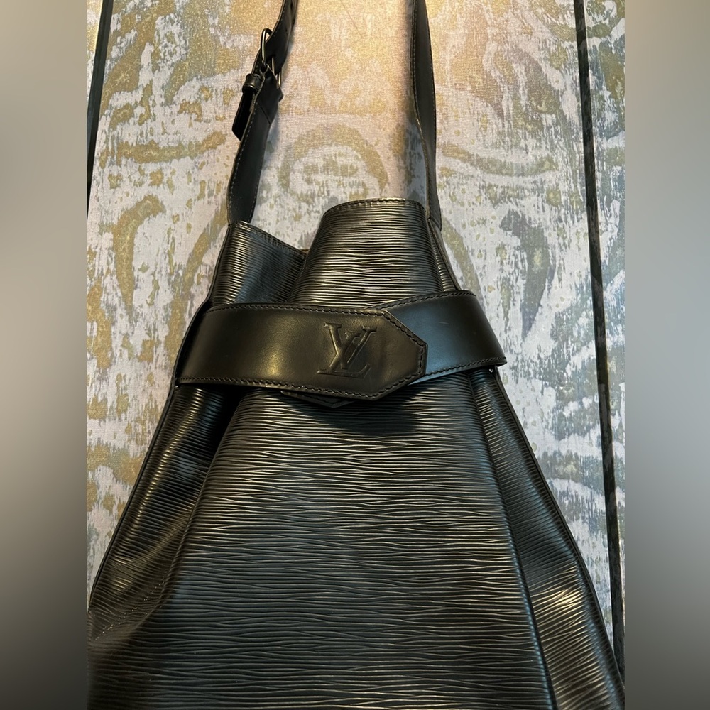 Authentic LV black Epi bucket bag